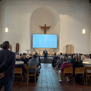 Blick in die volle Kirche bei der Innenstadtkonferenz Elberfeld